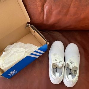 *Brand New* Adidas Women’s Slip-On Superstar